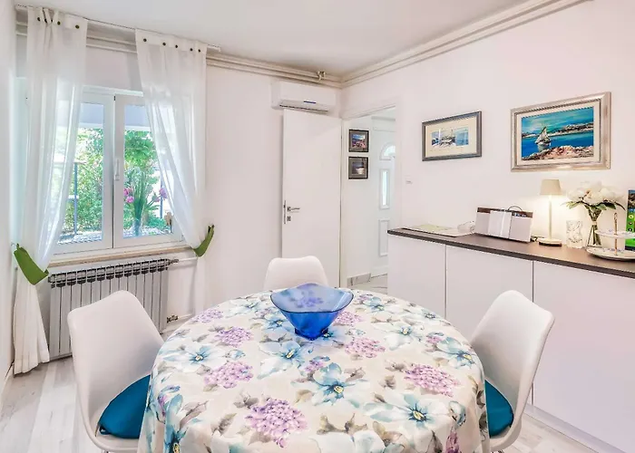 Moracea Διαμέρισμα *